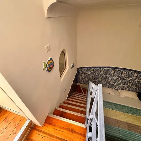 ホテル 4 スタジョーニ カプリ