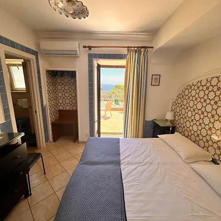 4 Stagioni Hotel *