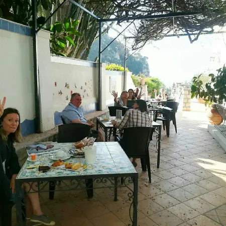 4 Stagioni מלון *