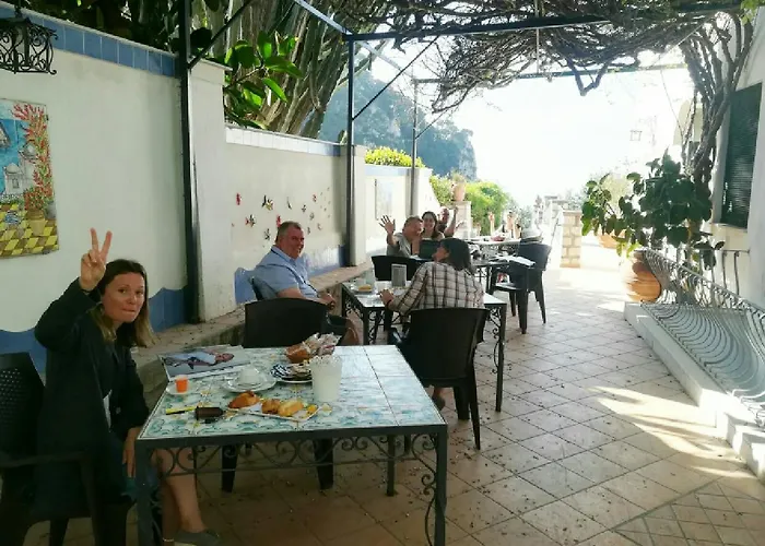 4 Stagioni מלון *